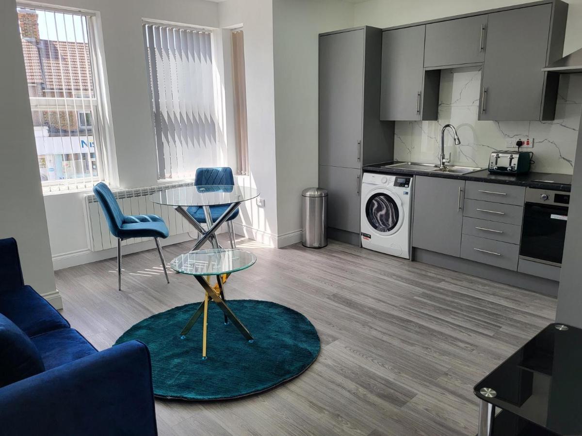 1 Bed Flat, Airport Pick, Drop Available Fibre Broadband, New, Washer Dryer, 10 Mins From City Centre Dartford Zewnętrze zdjęcie