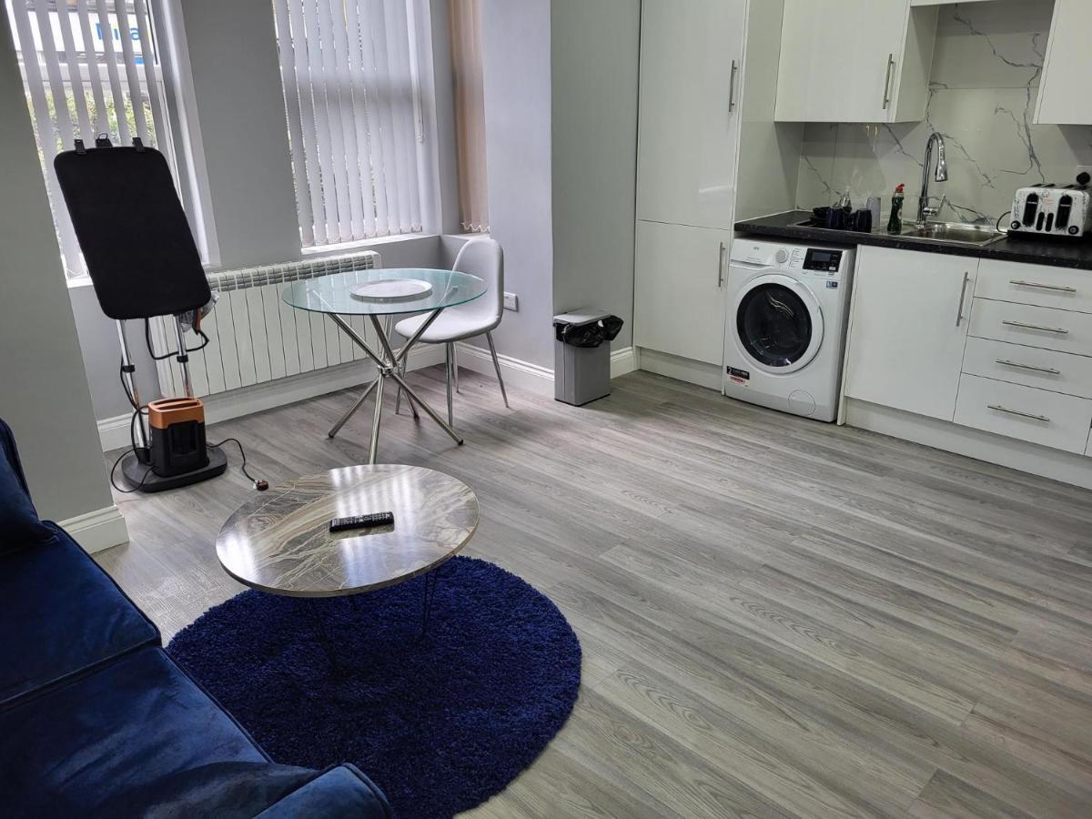 1 Bed Flat, Airport Pick, Drop Available Fibre Broadband, New, Washer Dryer, 10 Mins From City Centre Dartford Zewnętrze zdjęcie