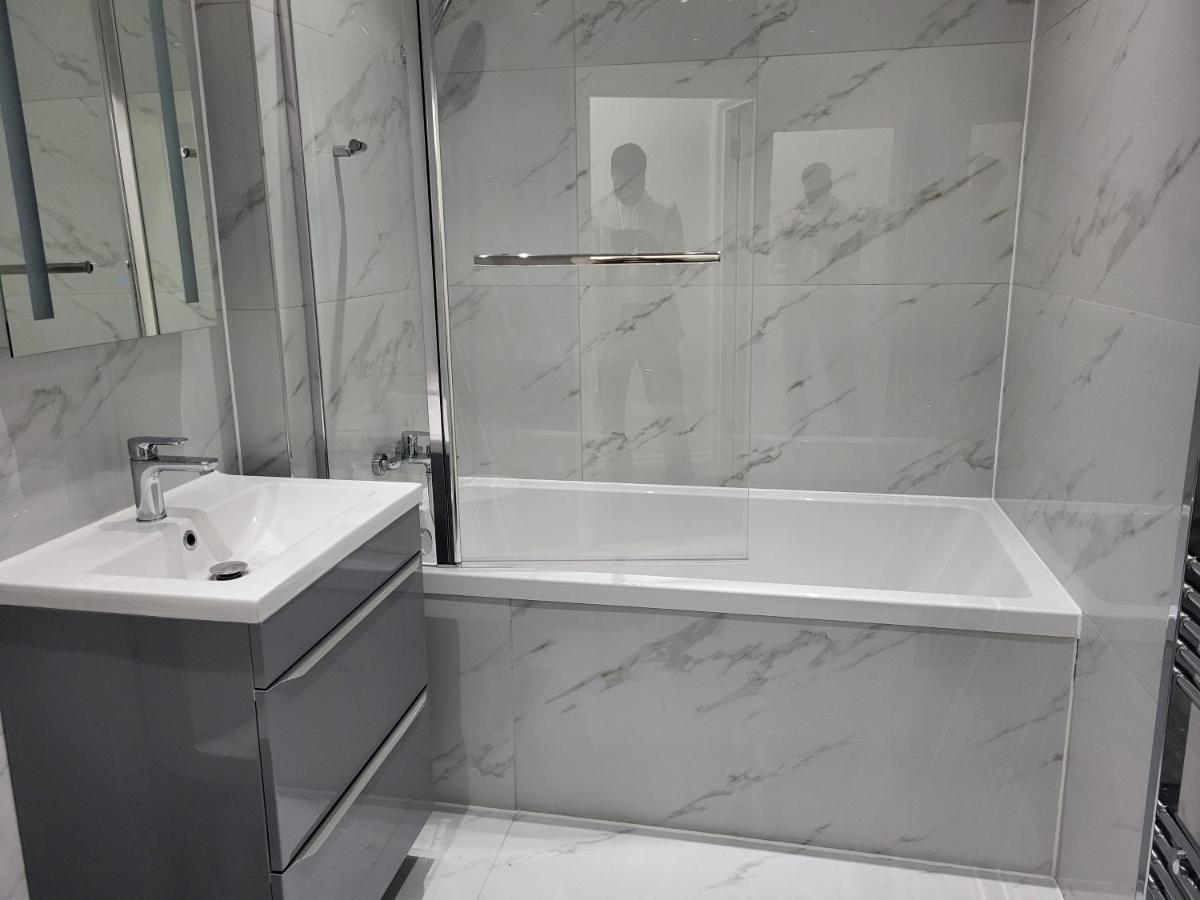 1 Bed Flat, Airport Pick, Drop Available Fibre Broadband, New, Washer Dryer, 10 Mins From City Centre Dartford Zewnętrze zdjęcie